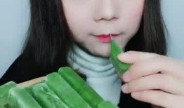 小美人吃瓜,一场甜蜜的吃瓜盛宴