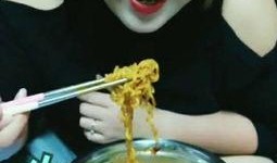 亲妈吃瓜视频大全,揭秘娱乐圈幕后故事