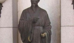 高校孟子雕像吃瓜,智慧与幽默的碰撞