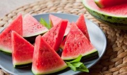 孕妇可以吃黄蜜瓜,黄蜜瓜的营养益处与食用指南