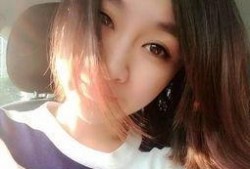 美女吃瓜吃货主播图片高清,美女主播化身吃货达人，高清美图尽展魅力