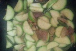 荀瓜怎样炒着吃,家常美味新尝试