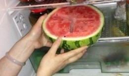 吃冰箱里哈密瓜什么原因