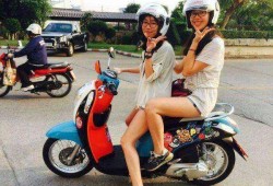 摩托小姐姐吃瓜,揭秘娱乐圈那些事儿