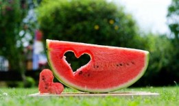 夏日吃瓜诗句,品读古风诗句中的清凉夏日