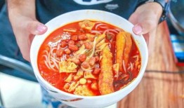 哈密瓜吃螺蛳粉,跨界美食新体验